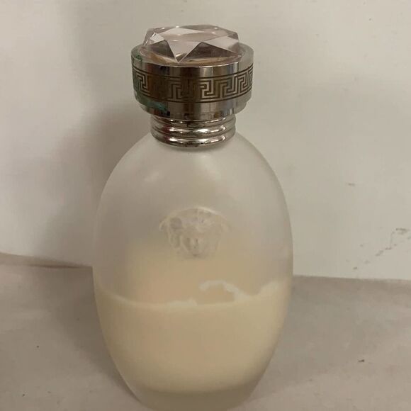 BLONDE BY GIANNI VERSACE’S SCENTED VELVET BODY MILK‎ - Picture 2 of 4